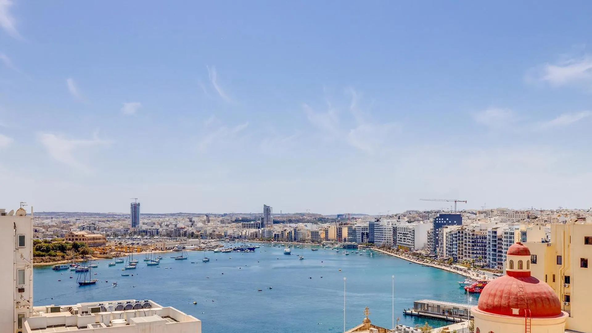 Stylish Penthouse Rooftop Hot Tub Harbour Views Sliema