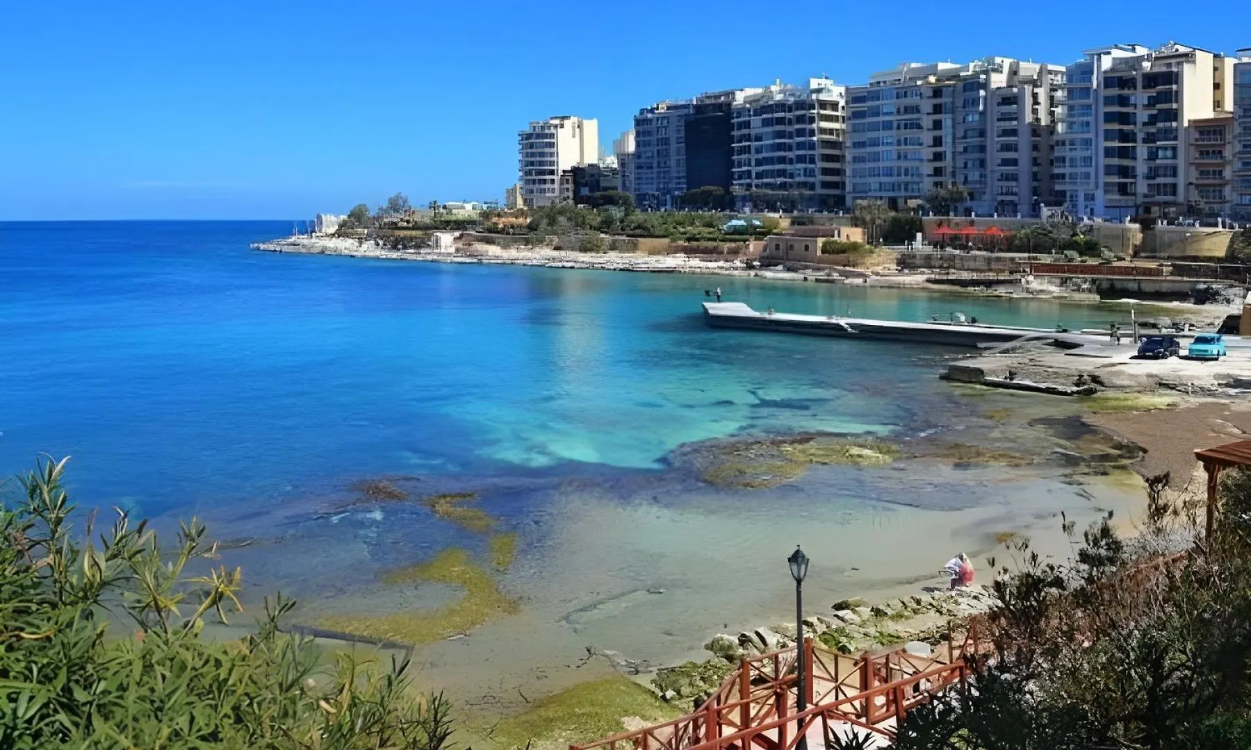 Stylish Penthouse Rooftop Hot Tub Harbour Views Sliema