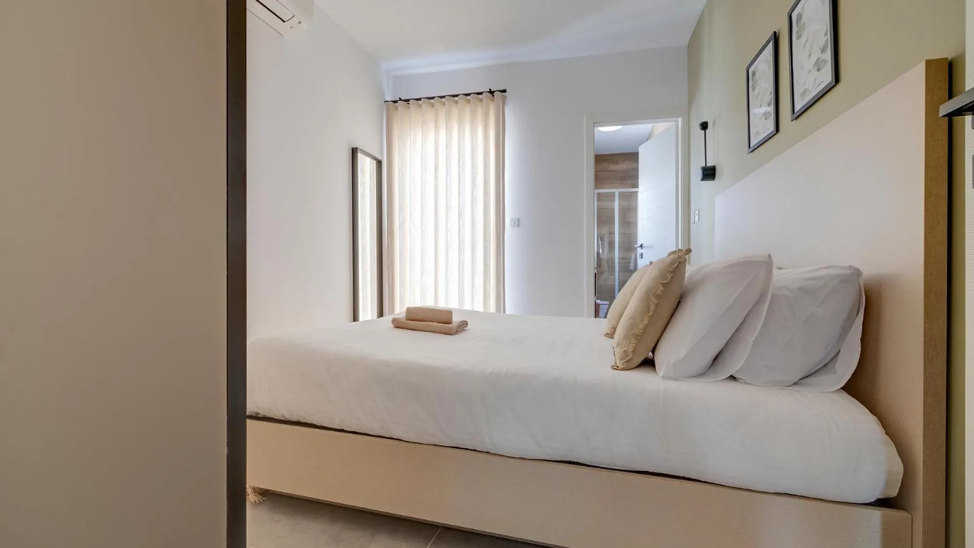 Stylish Penthouse Rooftop Hot Tub Harbour Views Sliema 0*,  Malta